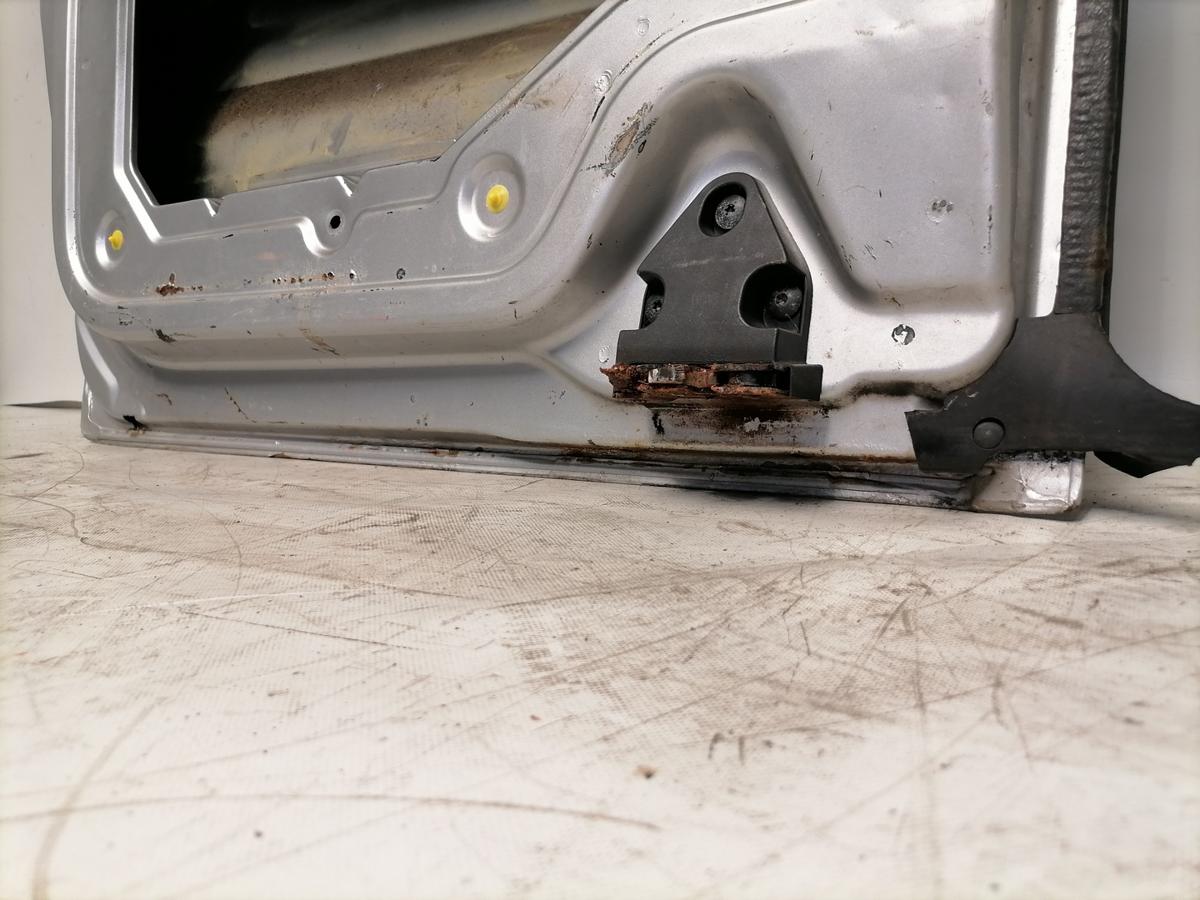 Renault Trafic 2 original Fl&uuml;gelt&uuml;r rechts Kastenwagen ohne Scheibe Silber Bj.2008